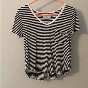 Abercrombie & Fitch v-neck